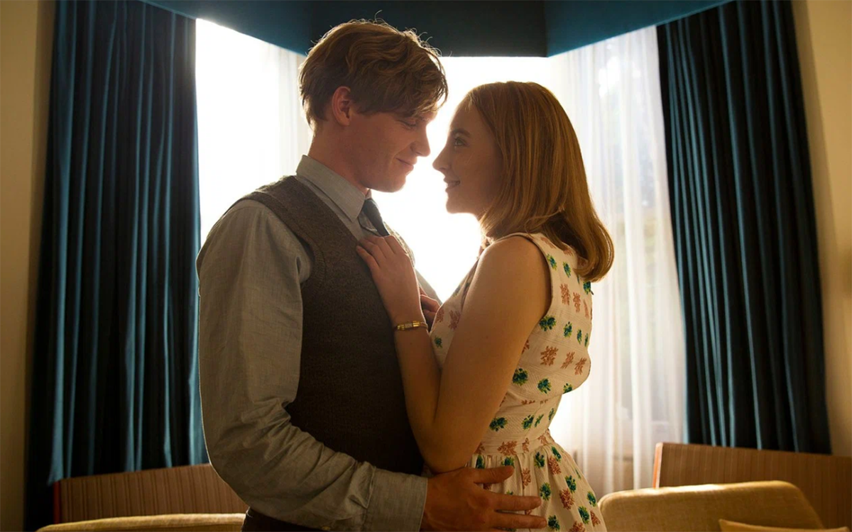 Кадр из фильма "На берегу"