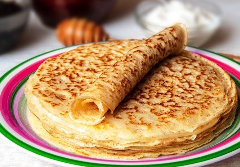 ЗАВАРНЫЕ БЛИНЫ: кипяток в тесто для нежности и эластичности