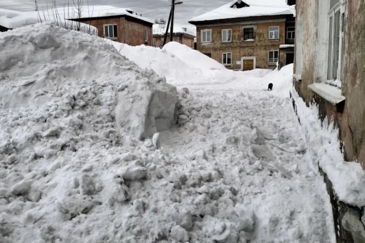    В Пермском крае возбудили ряд уголовных дел из-за падения льда и снега