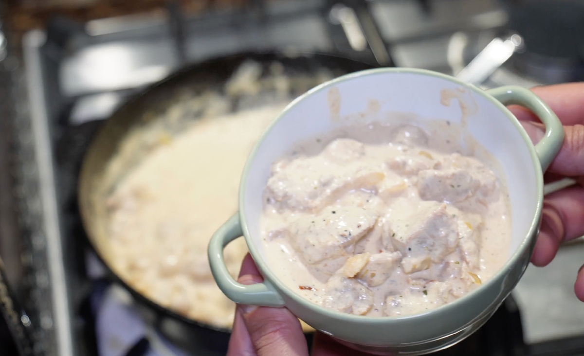 Филе индейки в сливочно-грибном соусе