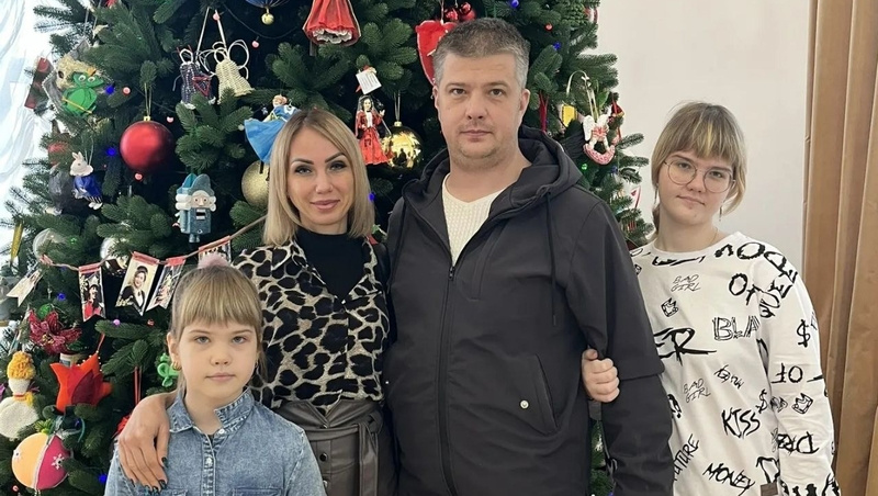    Никита с супругой воспитывают двух дочерей-школьниц Фото: из личного архива