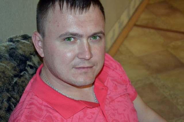 После 15 лет брака муж (44 года) признался, что у него есть дочь от другой женщины. Девочке уже 14, и она хочет познакомиться со мной