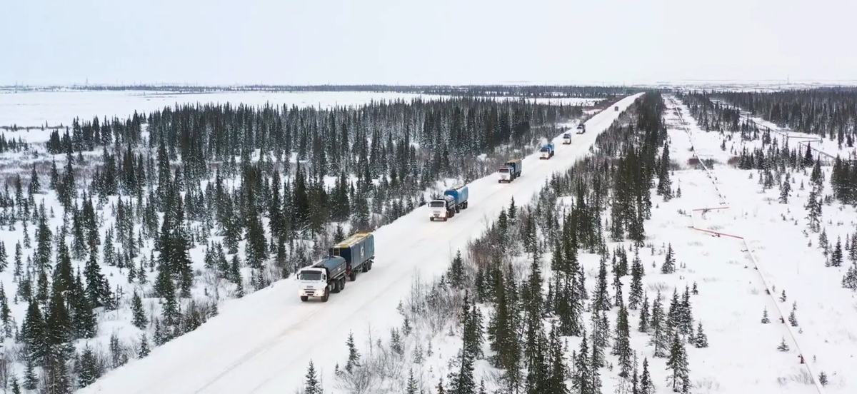 Флот ГРП «ФракДжет-Волга» по пути на новый объект.
