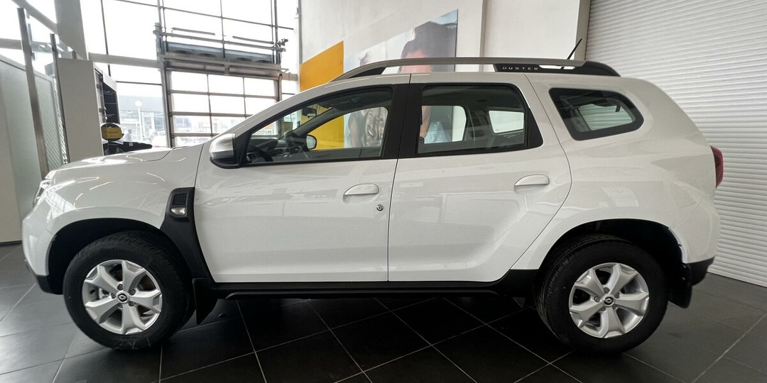 Новые Renault Duster II снова продают в РФ. Но россияне не спешат их покупать.