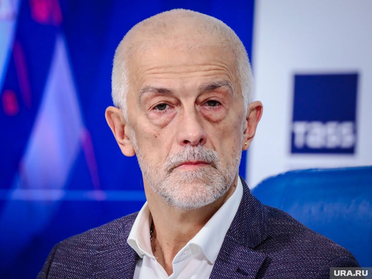    На момент отношений с Екатериной Бояков был женат