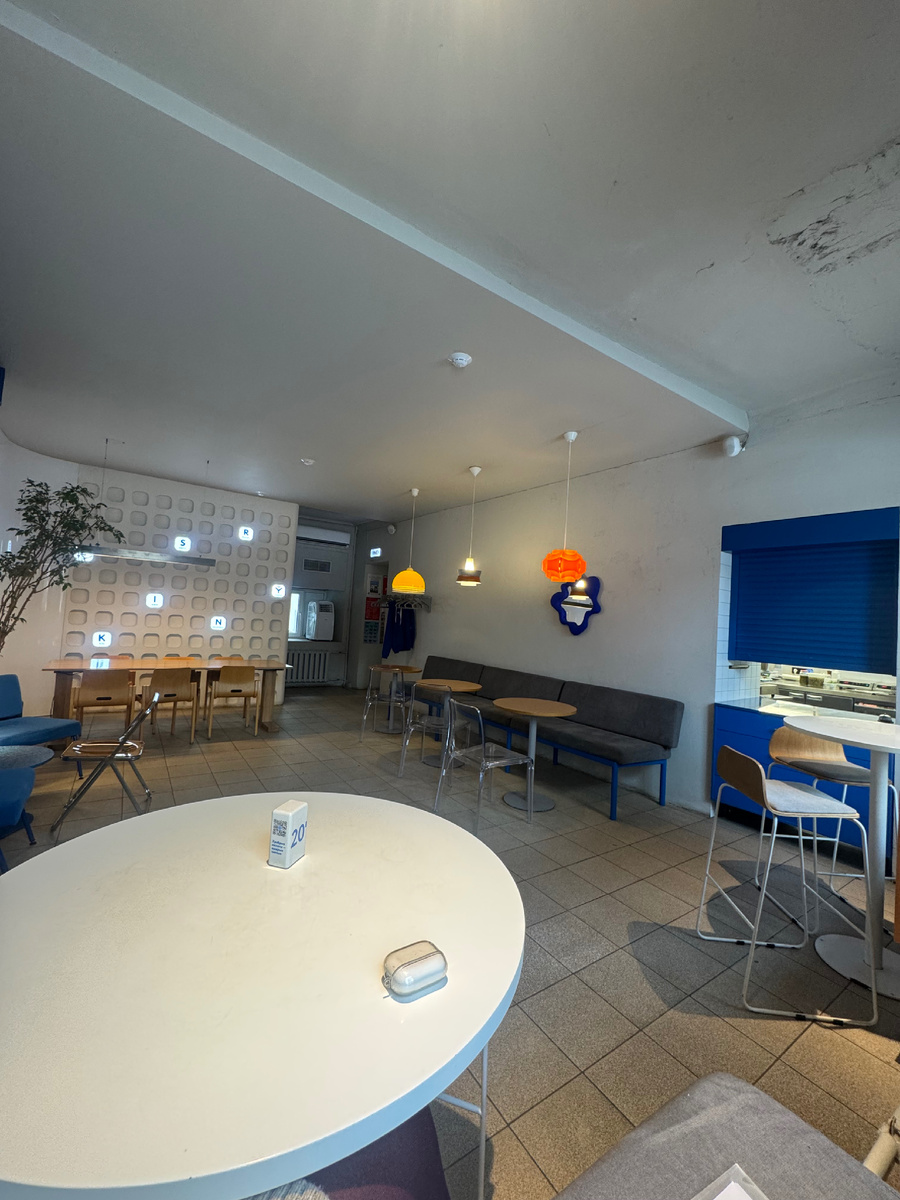 Обстановка внутри 