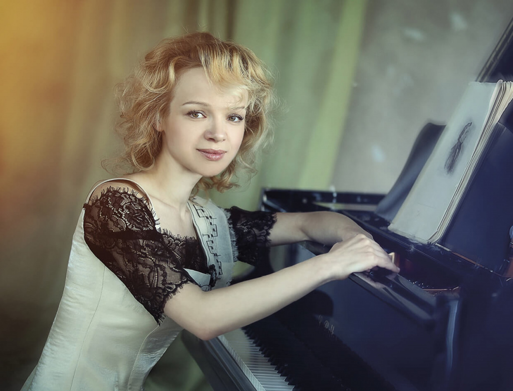 Виталина Цымбалюк-Романовская родом из Киева.