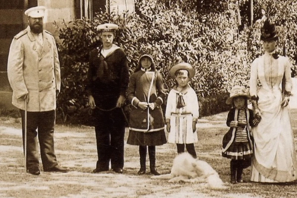 Царь Александр с семьёй 