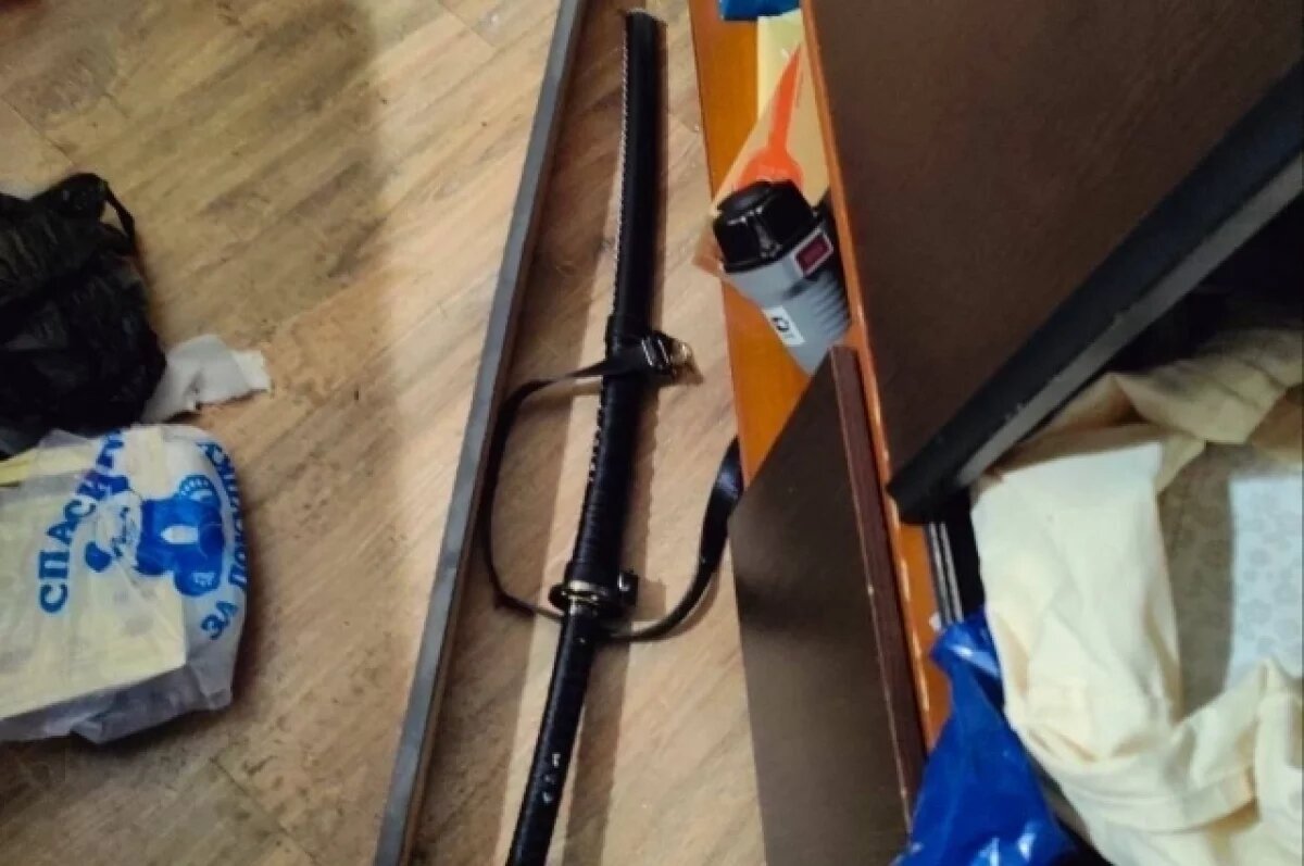    Житель Выборга нанес смертельный удар катаной соседу