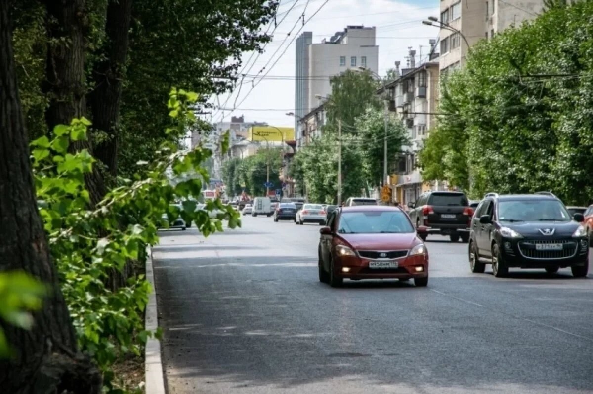    В Екатеринбурге отремонтируют 13,25 километра дорог к соцучреждениям