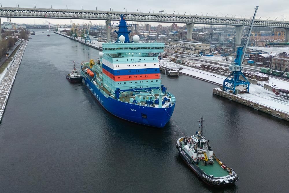    Атомные ледоколы «Урал» и «Якутия»разработаны конструкторским бюро «Айсберг». Источники фото: strana-rosatom.ru / Отраслевое издание госкорпорации «Росатом».