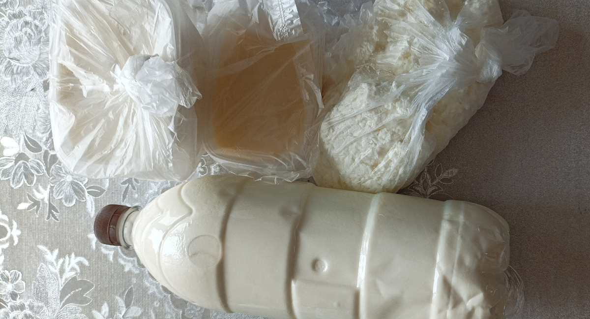 Сыр - 200р маленький контейнер