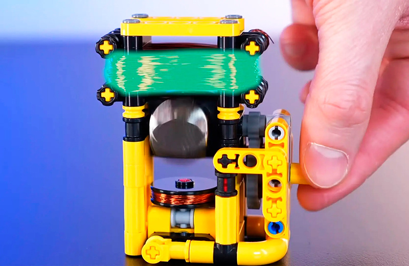 Электромотор 4000 об/мин – Ютубер собрал двигатель из Лего, магнитов и проволоки