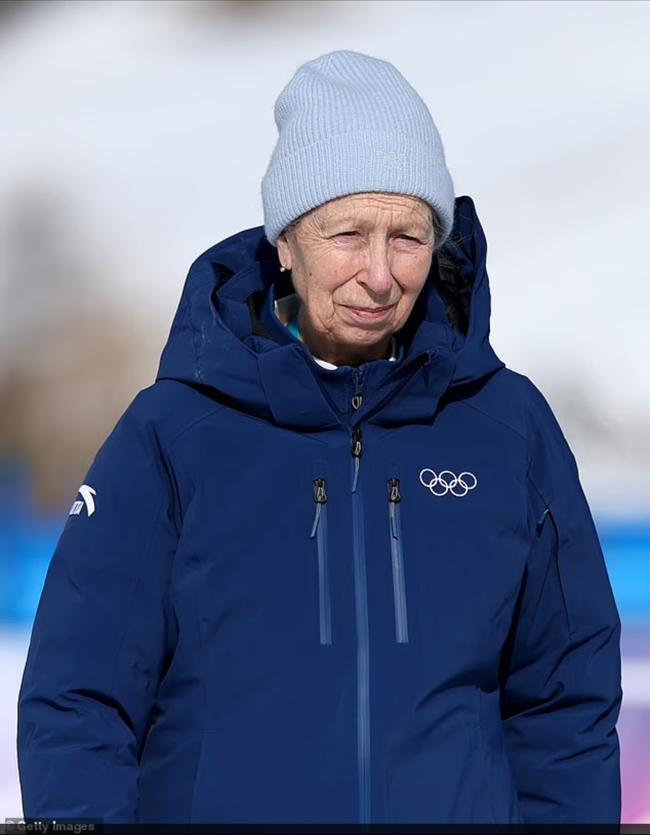 Принцесса Анна поздравила Олдхэм с завоеванием бронзовой медали на зимних Олимпийских играх 2026 года в начале этой недели.