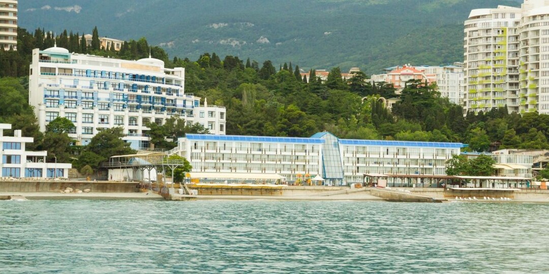 ✅ С путевки, оформленной на льготника, санатории курортный сбор не платят