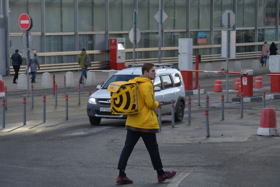    Молодежь Южного Урала стала чаще выбирать вахту Михаил ФРОЛОВ