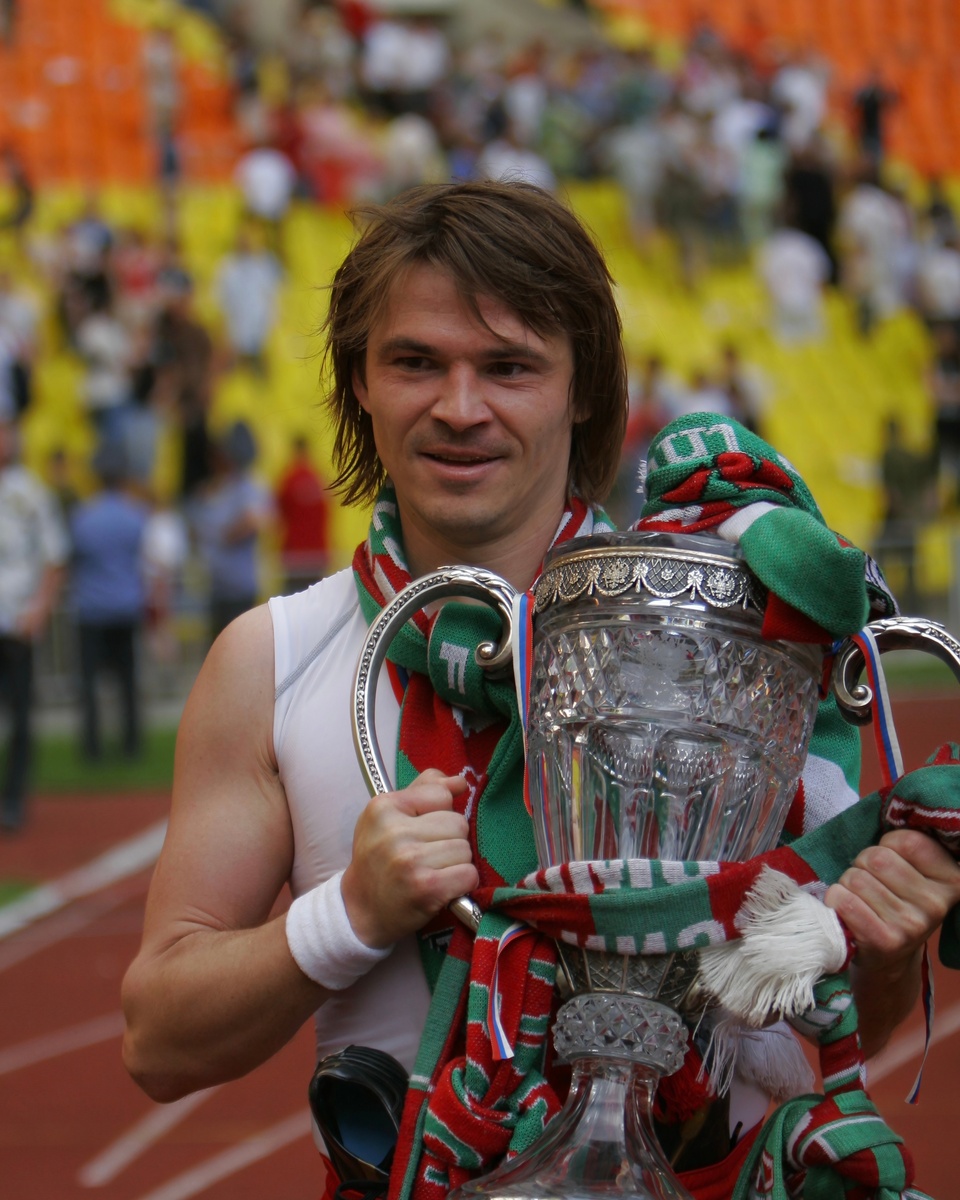 Дмитрий Лоськов в Московском Локомотиве. Выступал за клуб с 1997 по 2007 и 2010 по 2013 и в 2017 году