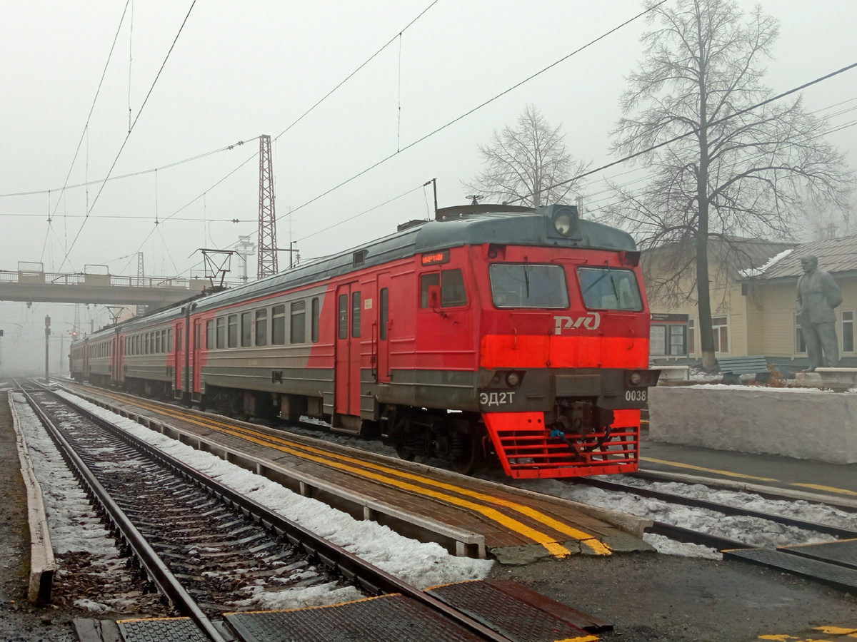 ЭД2Т-0038 на станции Кузино