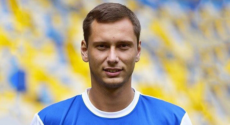    Футболист Сергей Петров вк