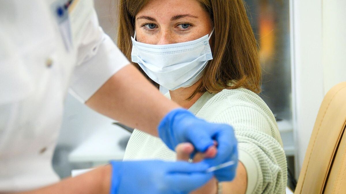     Девушка на приеме у врача. Источник: ria.ru Автор фото: Евгений Одиноков