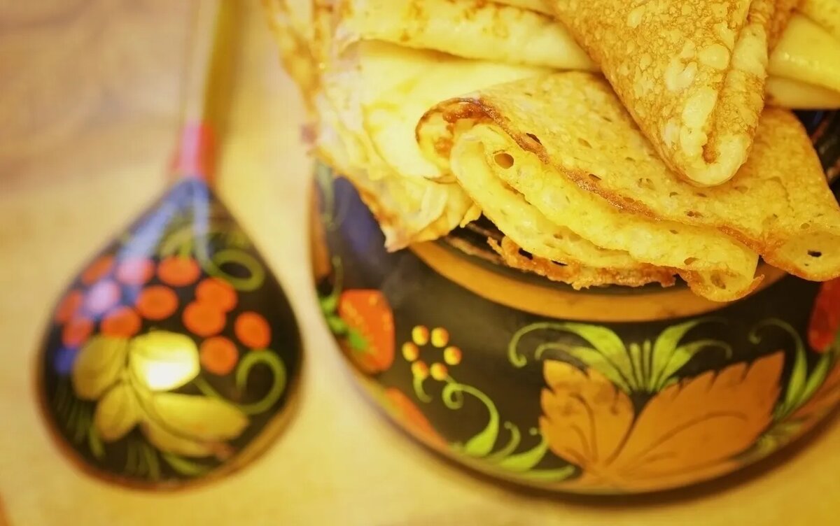    Жителям Удмуртии напомнили про оптимальную норму блинов в день