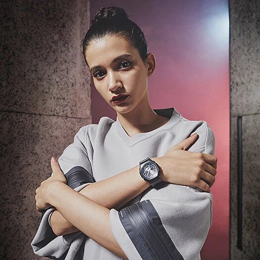 Модель G-Shock GM-S2100MF-1A дополняет загадочный образ