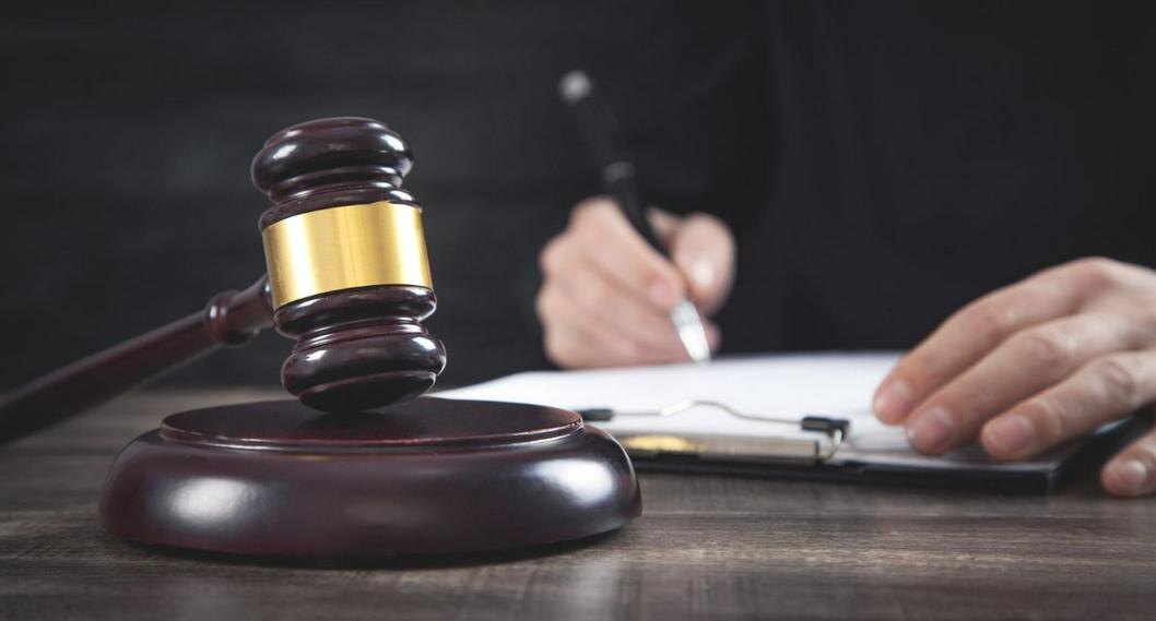 Знаменитый молоток. Фото Яндекс.Картинки. 