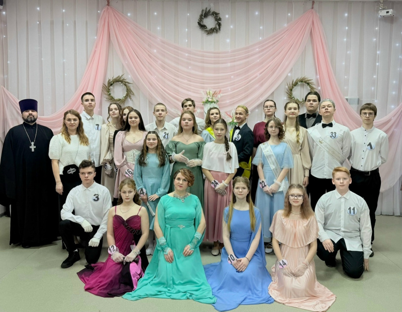    Короля и королеву выбрали на Сретенском балу в КарелииПравославие в Карелии