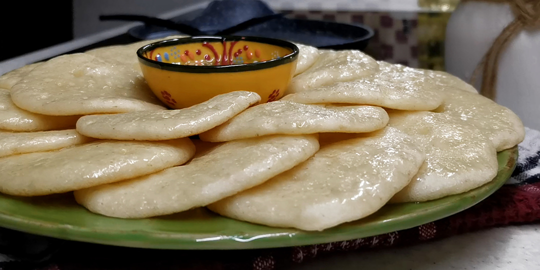 Моментально влюбилась в эти блины, стоило один раз попробовать. Марокканские блинчики Багрир "1000 и 1 дырочка"