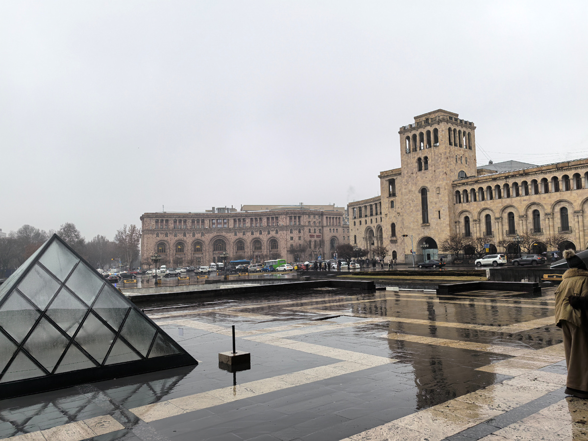 Площадь Республики