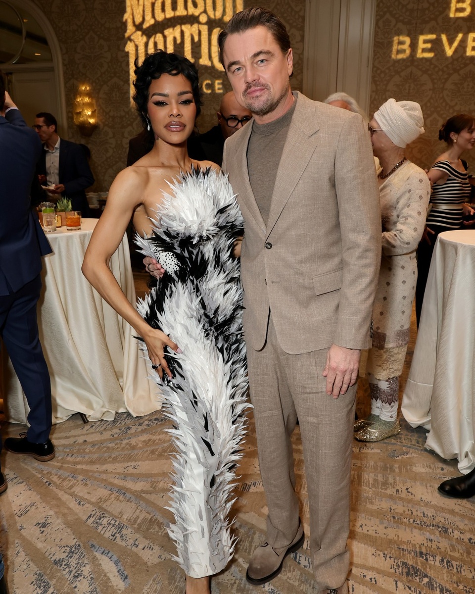    Звезды Голливуда вышли на красные дорожки в изделиях бренда Doucal’s (фото 1)