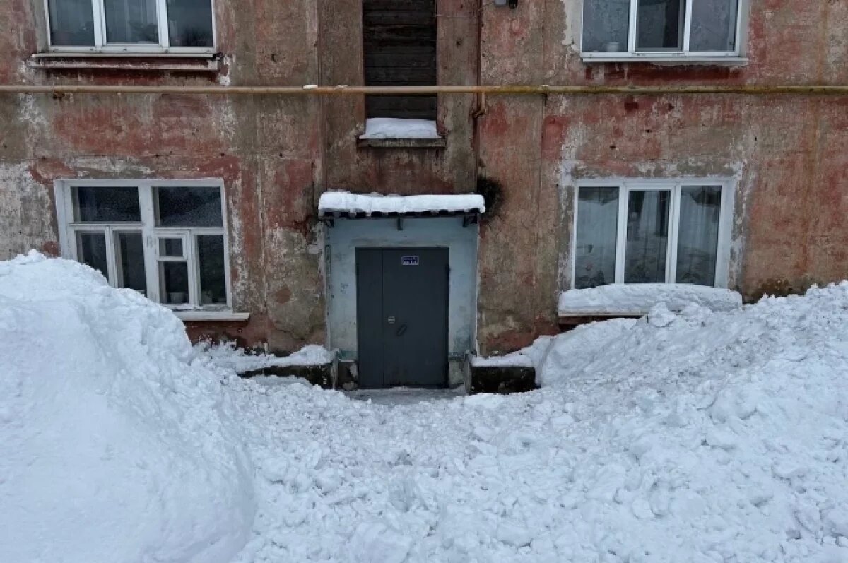    Ребёнка, на которого упал снег с крыши в Чусовом, перевезли в Пермь