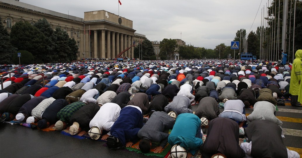 Все флаги в гости к нам! Россия — единственная страна, которая разрешает финансировать национальные диаспоры из-за рубежа