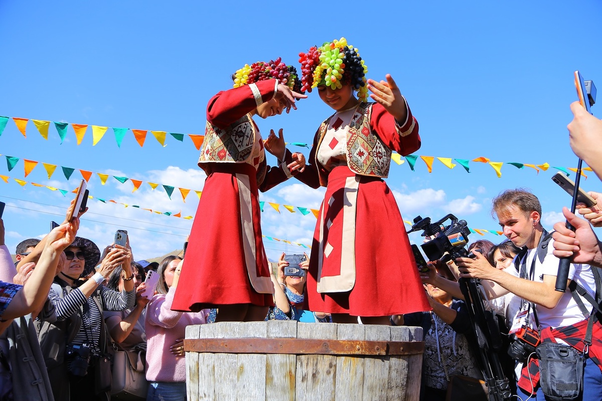 Areni Wine Festival - один из главных винных праздников Армении, где сочетаются культура, традиции и дегустации