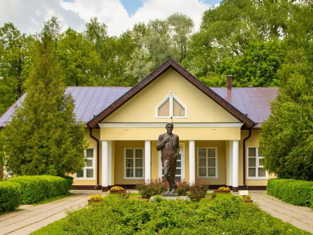 Дом Чехова в селе Мелихово