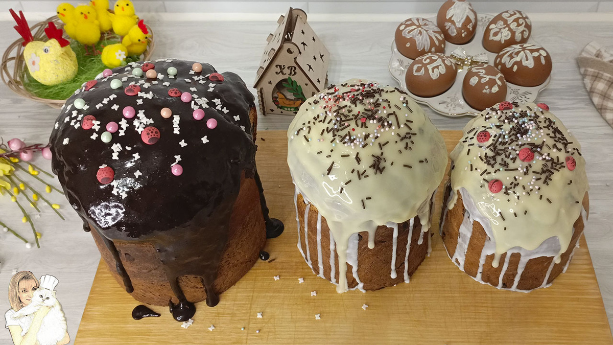 Ингредиенты:
• молоко 2,5 % - 200 мл.
• мука - 700 гр.
• яйцо - 4 шт.
• сливочное масло - 150 гр.
• сметана - 150 гр.
• сахар - 200гр.
• сухие дрожжи - 11 гр.
• цедра 1 лимона
• ванильный сахар - 30 гр.
• цукаты
• шоколадные капли
• шоколад белый и тёмный
• посыпка
• формы Ø 13 см., 11 см., 11см.
Приготовление: