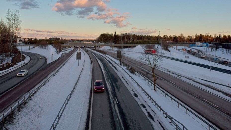    Дорога на Эспоо, Финляндия. Автор фото: Raimo Bergroth / Shutterstock / FOTODOM