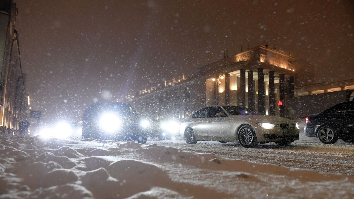    Москва погода зима снегопад вечер пробки машины РИА