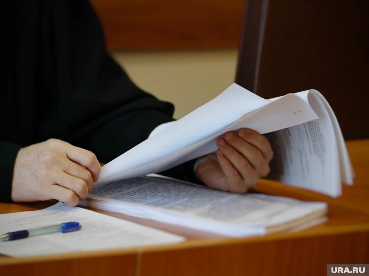     Причиной иска стало ненадлежащее исполнение обязательств по договорам возмездного оказания услуг