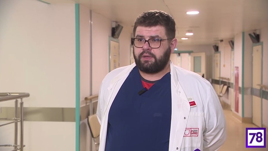 Автор фото: 78.ru. Заведующий 6-м инфекционным отделением больницы имени Боткина Владимир Капацына.