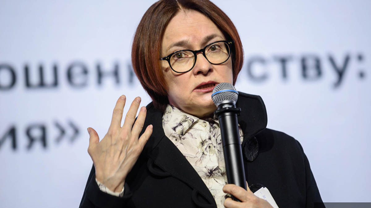 Кредиты становятся чуть доступнее, а доходность по сбережениям немного снижается