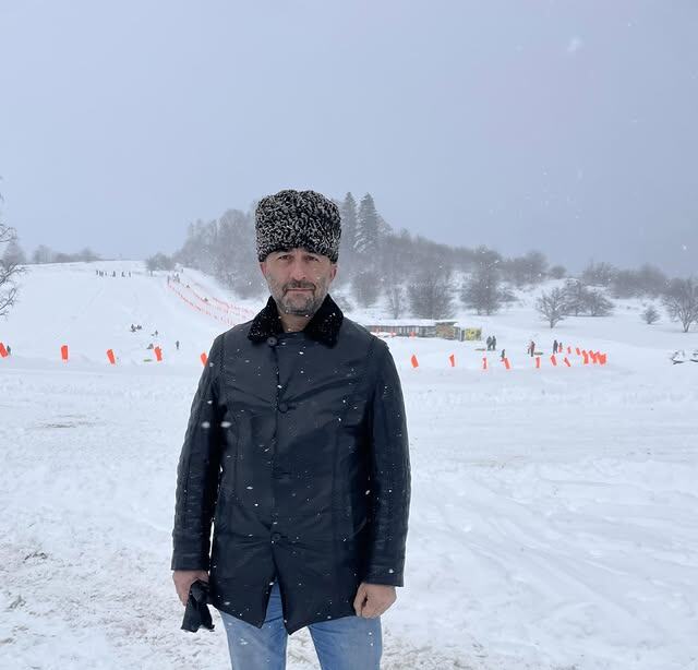    Блогер Ираклий Бжинава