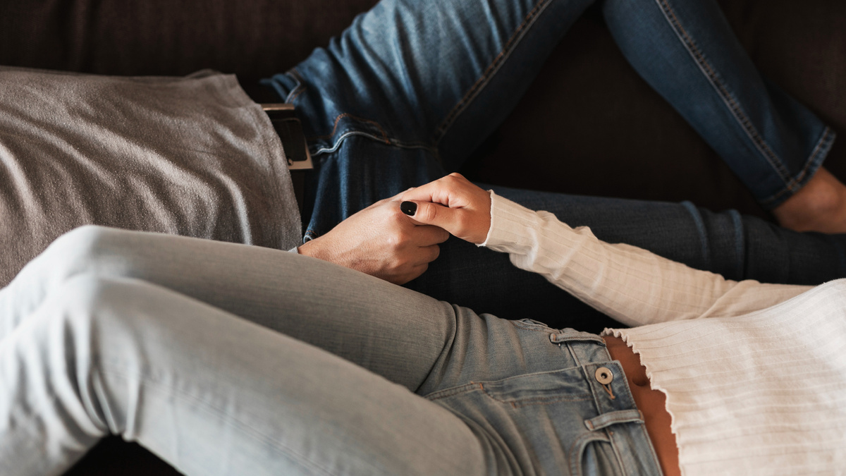 «Созависимость без романтики: почему мы ищем не партнёра, а „функцию“» объясняет психолог Станислав Самбурский