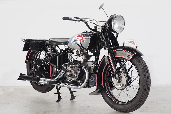 Puch 800 1936 года | Аукционы Dorotheum, Вена | Продано 29 августа 2020 | 115 000 евро (136 900 долларов США) | Оценка: от 90 000 до 120 000 евро (от 110 000 до 140 000 долларов США)