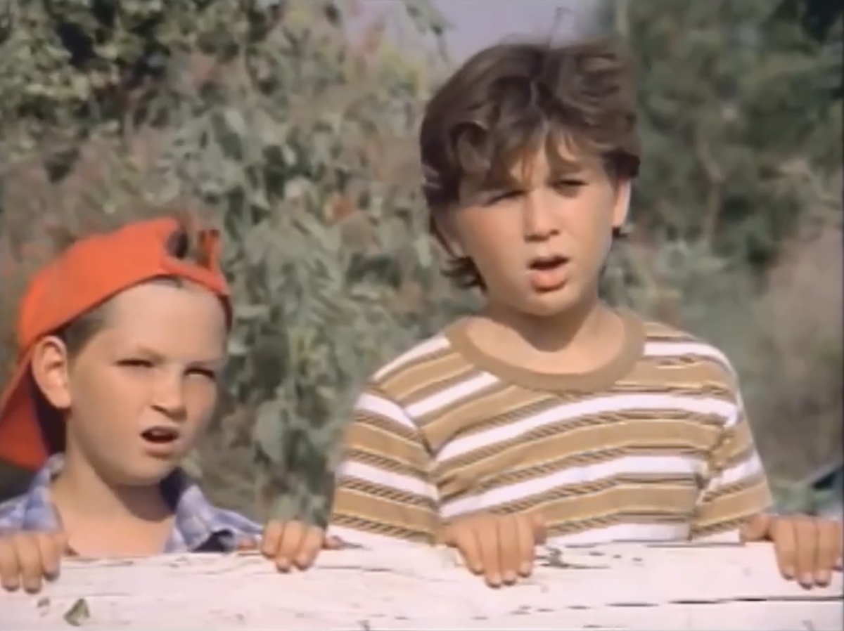 Кадр из рекламы Pepsi (1992)