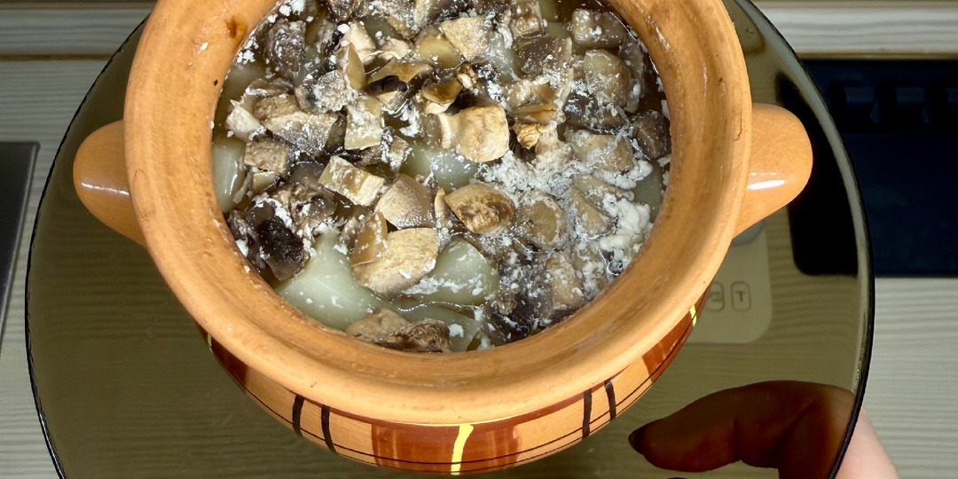 Когда обычная картошка надоела - рецепт жаркого из картофеля и курицы в горшочке 🍲