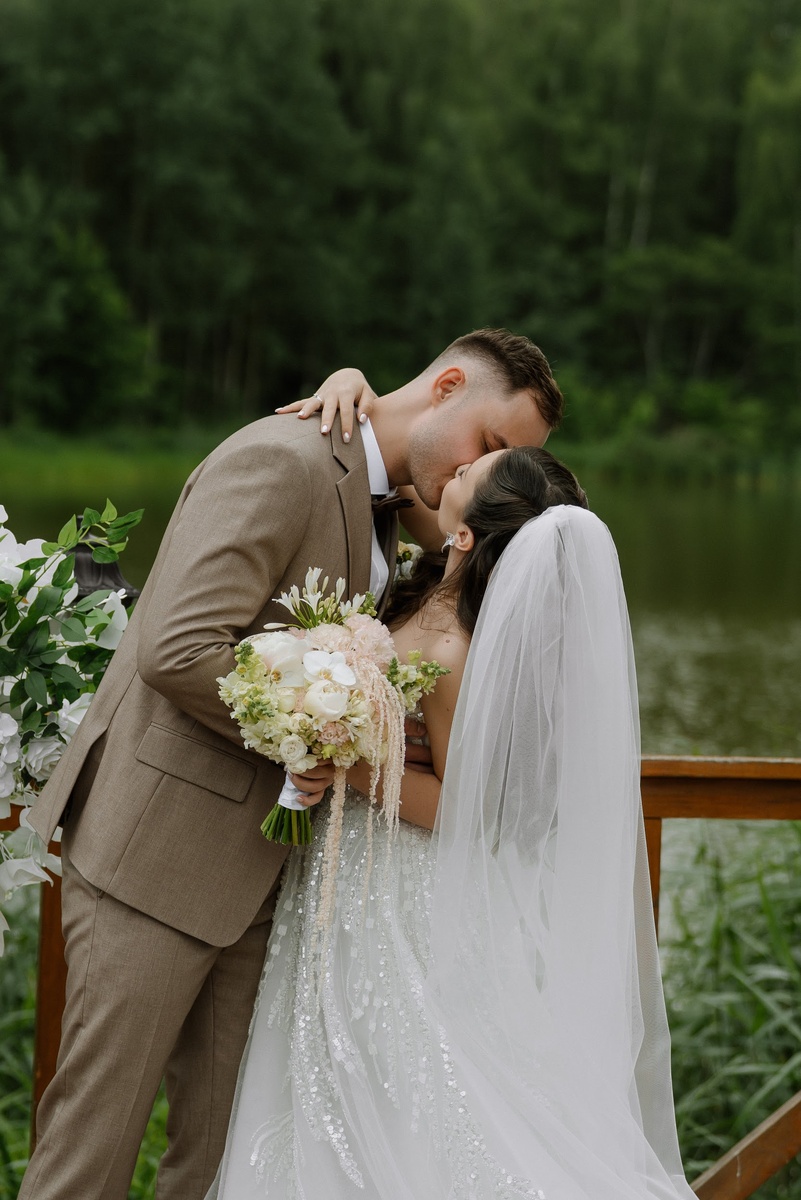 Ведущий на выездную церемонию Белгород — сделаем ваше событие по-настоящему уникальным!