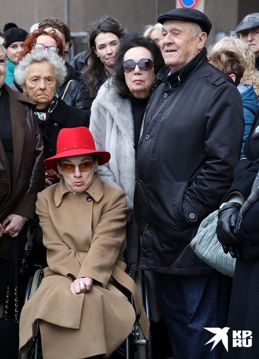    Немощную дочь актера Марию Баталову обвинили в побоях матери Гитаны Леонтенко Лариса КУДРЯВЦЕВА/ЭГ