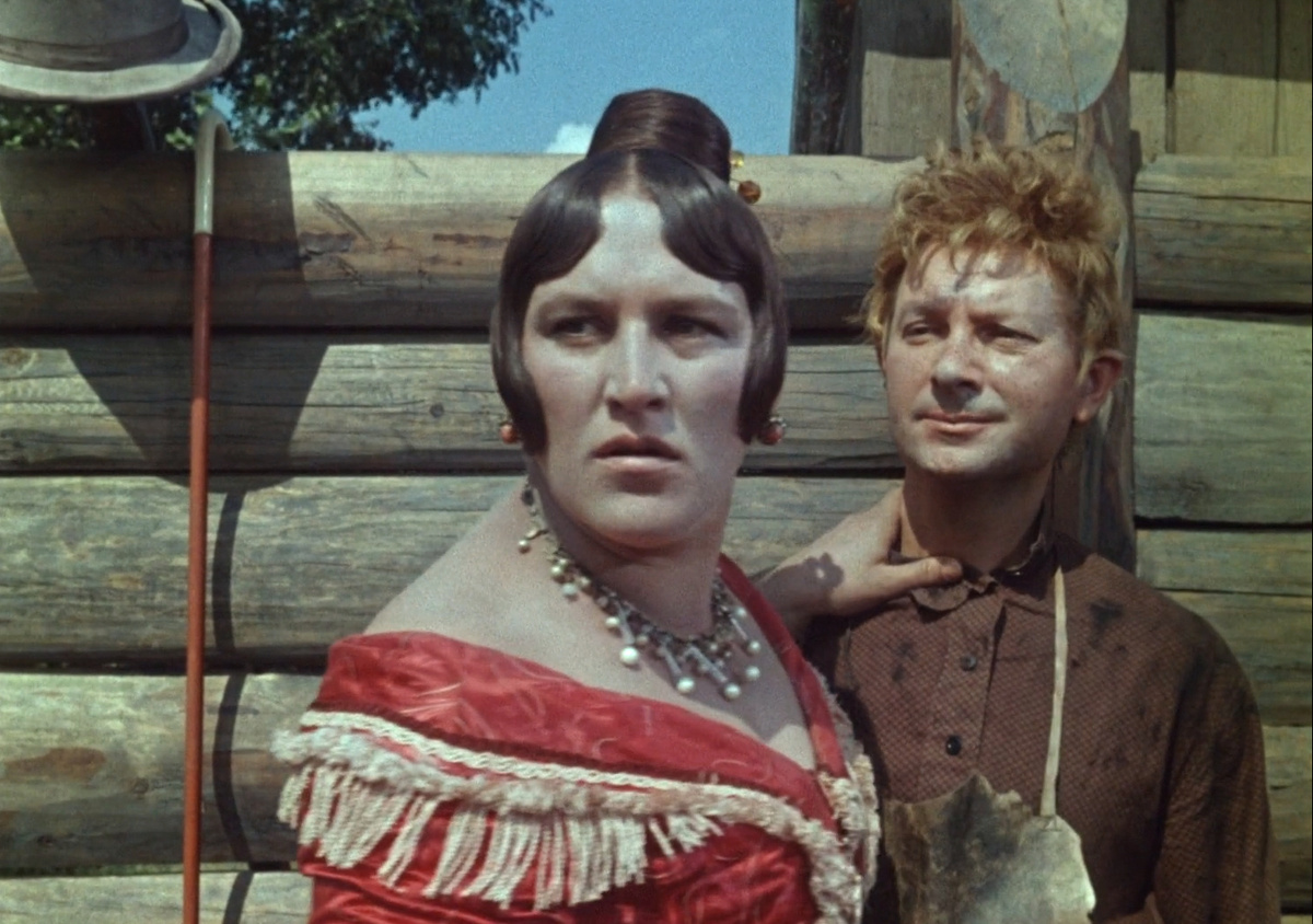 Кадр из кинофильма "Женитьба Бальзаминова", 1964 г., режиссер и сценарист Константин Воинов, композитор Борис Чайковский (скриншот)