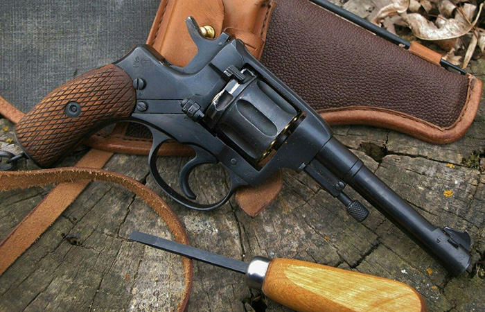 Револьвер Наган./ Фото: pinimg.com
